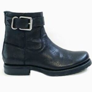 FRYE VERONICA BLACK MOTO ENGINEER SHORT LEATHER BUCKLE BOOTS SIZE 8